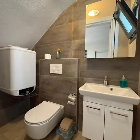 Feriehus Eski Cennetkoey Evleri *